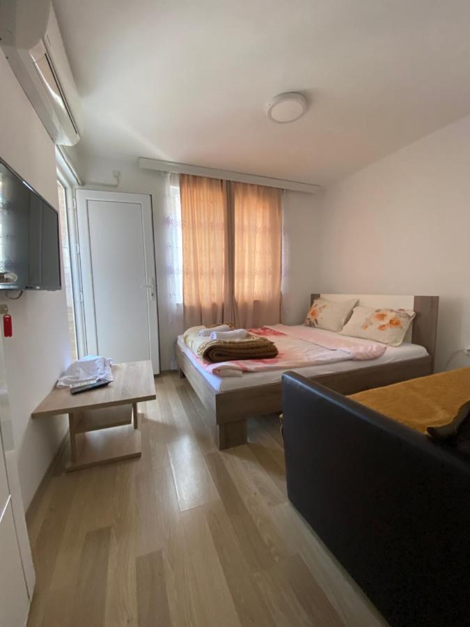 Venecia Plaza Struga Hotel Exterior photo