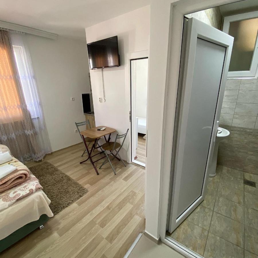 Venecia Plaza Struga Hotel Exterior photo
