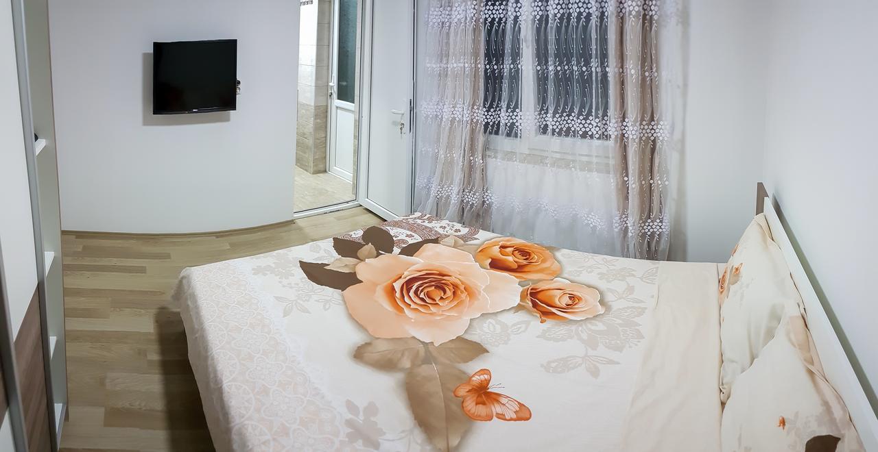 Venecia Plaza Struga Hotel Exterior photo