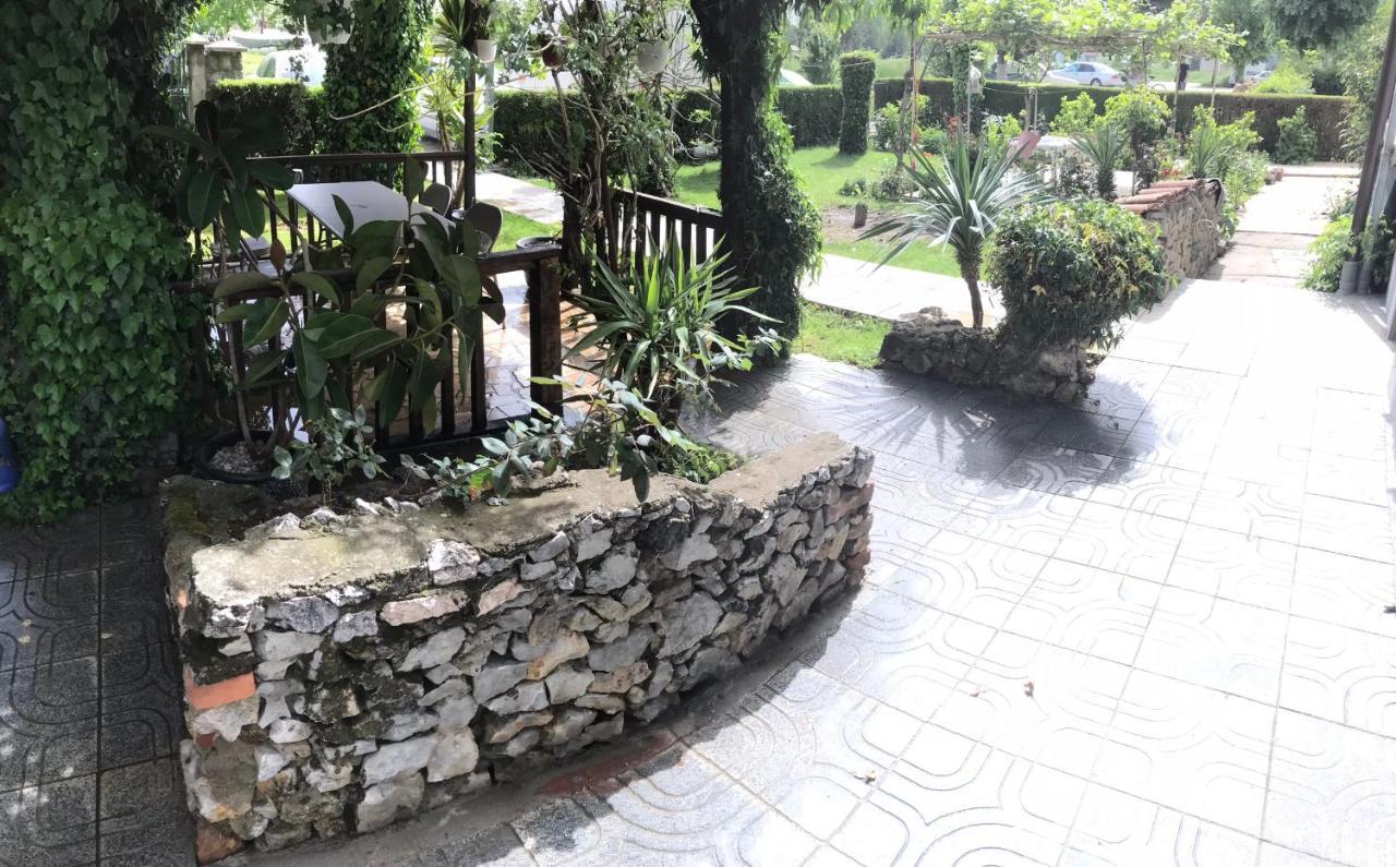 Venecia Plaza Struga Hotel Exterior photo